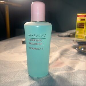 Mary Kay Purifying Freshener Formula 2 - Light Blue and Pink